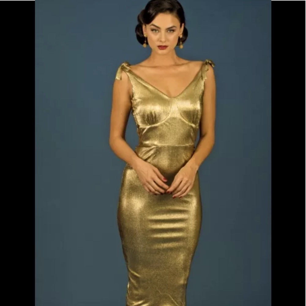 Reno Dress Lady Luck Gold falls gracefully below knee - Wiggle w / back slit